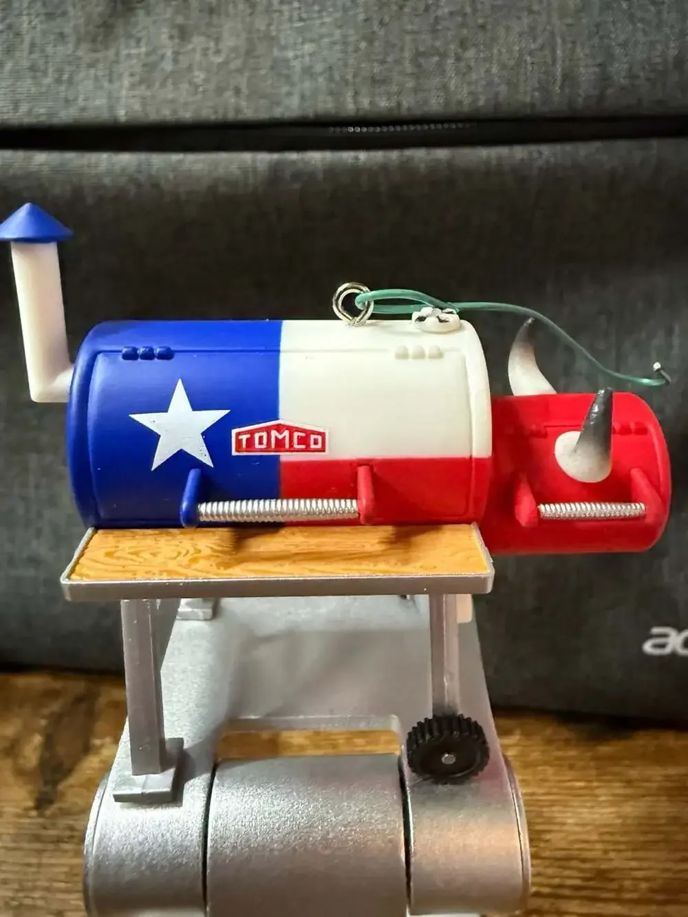 EUC TOMCO Texas State Flag Themed Barbecue Smoker Christmas Tree Ornament